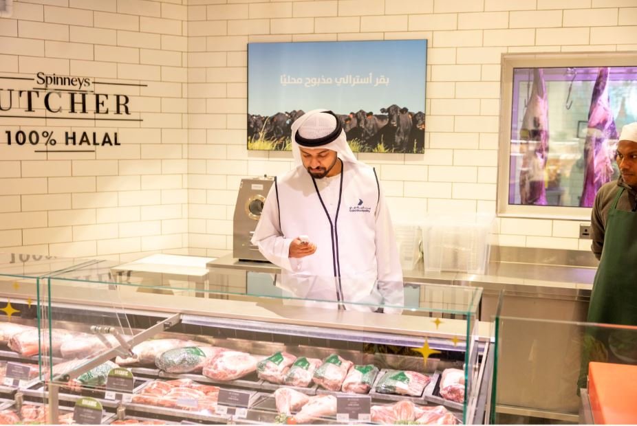 Dubai Municipality conducts 34700 food inspections in the first half of 2025 - UAE