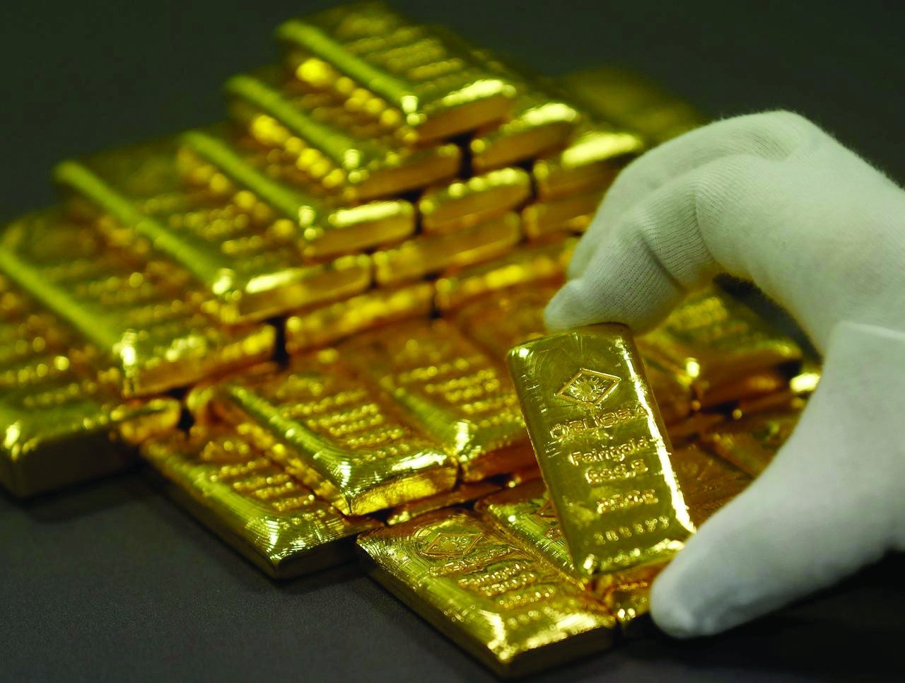 Gold up Rs108,500 in FY25