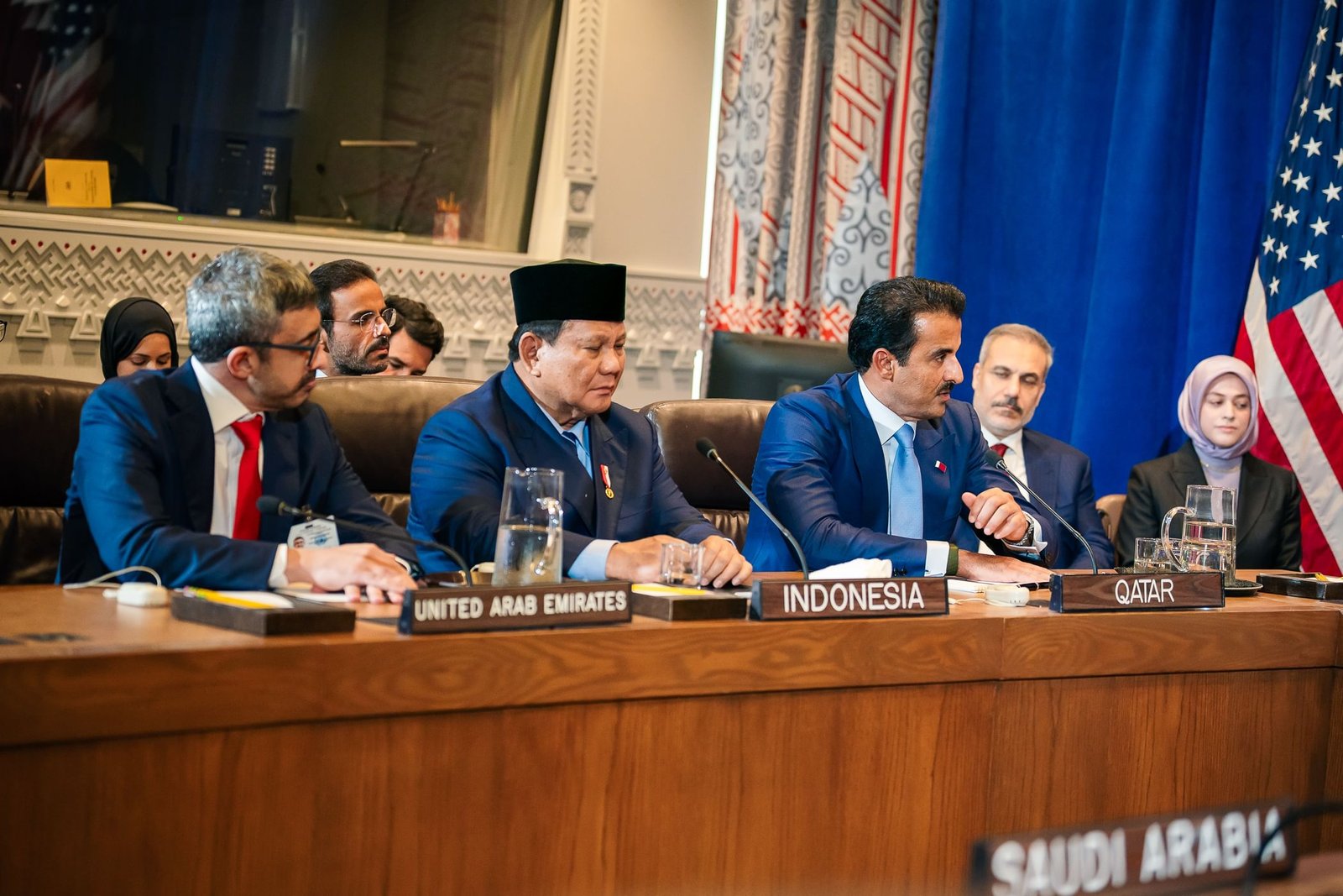 Abdullah bin Zayed Joins High-Level Meeting Hosted by US President - World