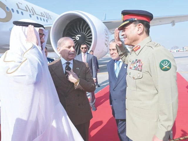 coas cdf field marshal syed asim munir salutes uae president sheikh mohamed bin zayed al nahyan on his arrival at nur khan airbase in rawalpindi as pm shehbaz sharif and dpm fm ishaq dar look on photo express