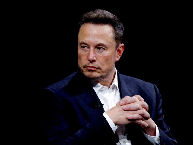 musk is the first person ever to surpass the 800 billion mark and is on course to become the world s first trillionaire photo reuters